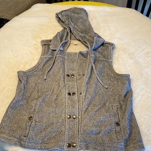 100% cotton vest with pockets and hood!